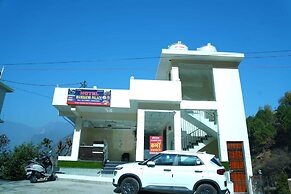 Hotel Mandakini Palace