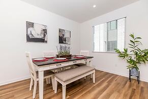 Central Location Master Bedroom w Shared Bathroom