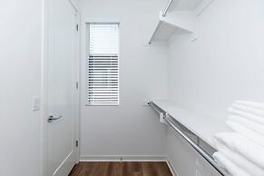 Central Location Master Bedroom w Shared Bathroom