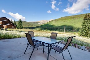 Hot Tub, Pool Table & Fireplace: 5 Mi to Breck!