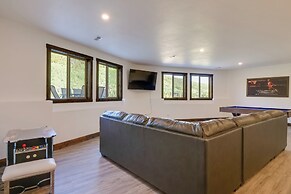 Luxe Ski Escape! Breck Home w/ Hot Tub & Game Room