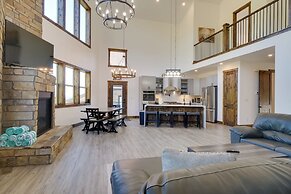 Luxe Ski Escape! Breck Home w/ Hot Tub & Game Room