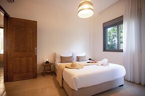 Akl - Chic Apts & Balconies in Batroun