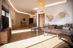 Akl - Chic Apts & Balconies in Batroun