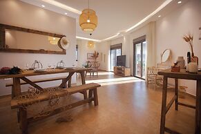 Akl - Chic Apts & Balconies in Batroun