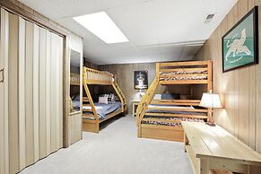 The Treehouse Lakes & Trails Cabin 3 Bedroom Cabin