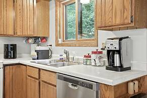 The Treehouse Lakes & Trails Cabin 3 Bedroom Cabin