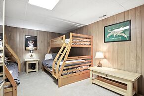 The Treehouse Lakes & Trails Cabin 3 Bedroom Cabin