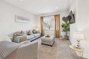 Host Stay Jomor House