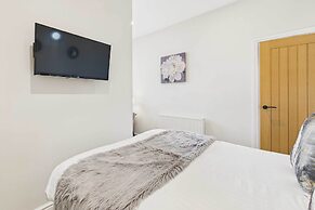 Host Stay Jomor House