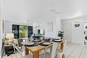 Rainforest Reef Retreat - Esplanade Ground-floor Apartment