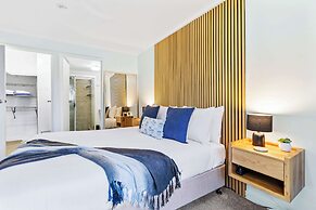 Rainforest Reef Retreat - Esplanade Ground-floor Apartment