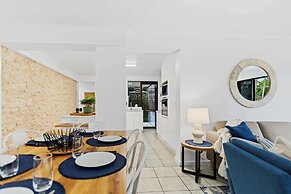 Rainforest Reef Retreat - Esplanade Ground-floor Apartment