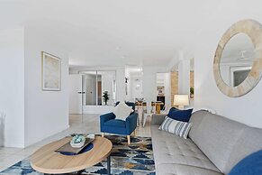 Rainforest Reef Retreat - Esplanade Ground-floor Apartment