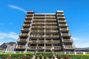 Rainforest Reef Retreat - Esplanade Ground-floor Apartment