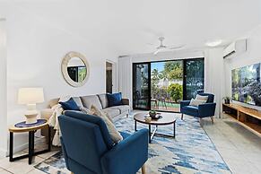 Rainforest Reef Retreat - Esplanade Ground-floor Apartment