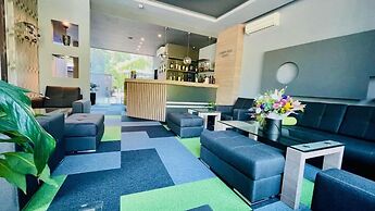 Expo Hotel