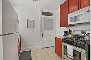 Ideal 1BR Apt - Cullom C2