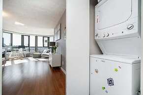Convenient Downtown Flat