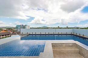 Rooftop Pool 5mins to NaiHarn Beach C187