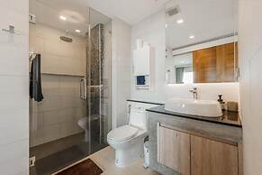 1BR Rooftop Pool Ocean View C189