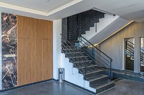 Gate 9 Tower -Studios & Apts Mar Mikhael