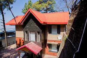 Classic Pine View Villa Kasauli