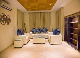Classic Pine View Villa Kasauli