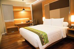 Front One Hotel Papua Lestari