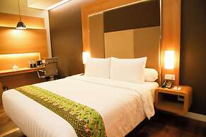 Front One Hotel Papua Lestari