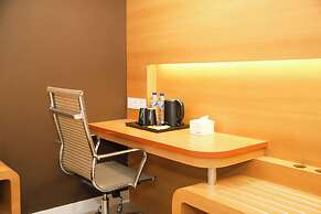 Front One Hotel Papua Lestari