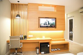 Front One Hotel Papua Lestari