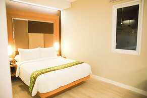 Front One Hotel Papua Lestari