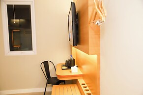 Front One Hotel Papua Lestari