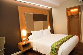 Front One Hotel Papua Lestari