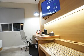 Front One Hotel Papua Lestari