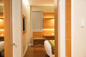 Front One Hotel Papua Lestari