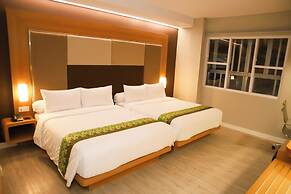 Front One Hotel Papua Lestari