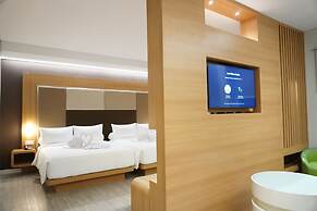 Front One Hotel Papua Lestari