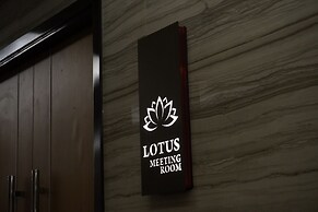 Front One Hotel Papua Lestari