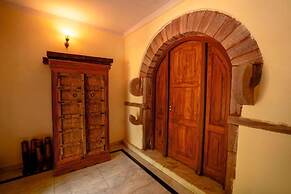 Chandelao Garh Hotel
