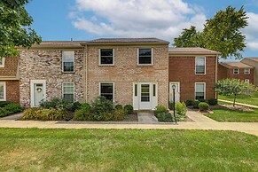 Townhome 10 Mi to Wpafb & Dayton!