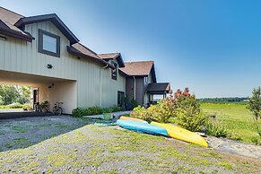 Grill Out, Play Pool: Huge Home on Lake Champlain!