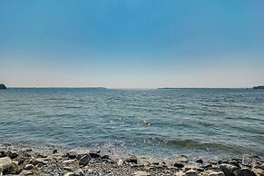 Grill Out, Play Pool: Huge Home on Lake Champlain!