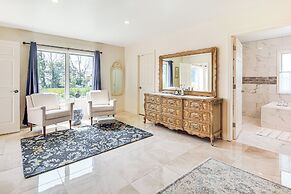 Grill Out, Play Pool: Huge Home on Lake Champlain!