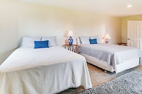 Grill Out, Play Pool: Huge Home on Lake Champlain!