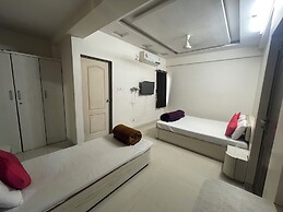 Hotel Narayan Executive Gujrat