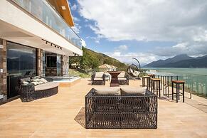 Casa com Piscina Churrasqueira e Vista