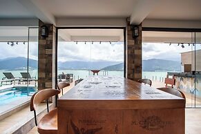 Casa com Piscina Churrasqueira e Vista