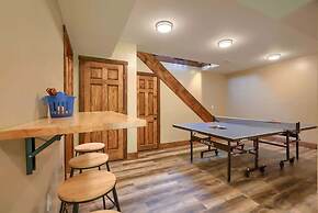 Tranquil Heights Cabin In Hocking Hills- HOT Tub!